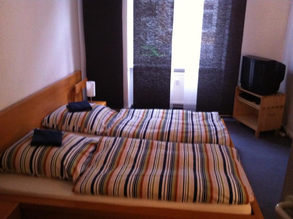 Gastezimmer Am Spielbergtor Erfurt Buitenkant foto